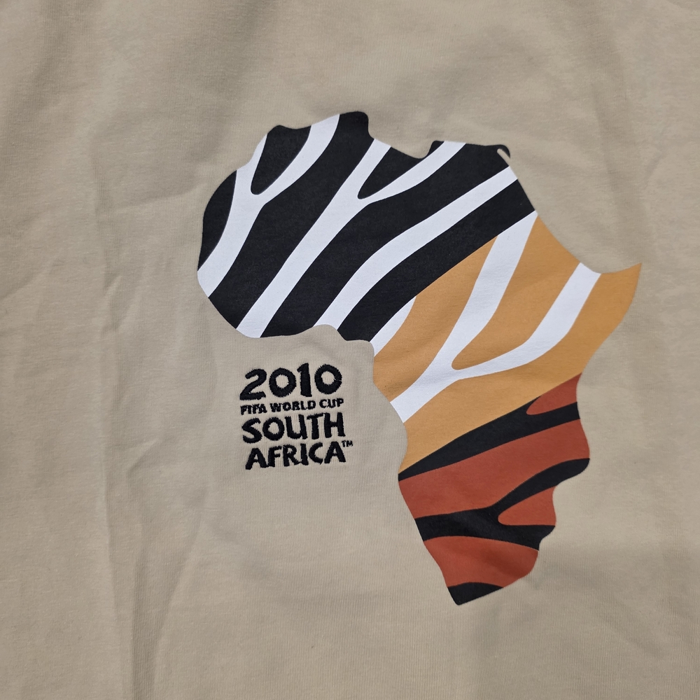 2010 FIFA World Cup South Africa Graphic T-Shirt Beige XL - Picture 3 of 8